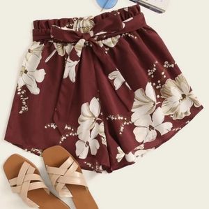 🆕 Arrival 💜 Floral Print Maroon Shorts 💕